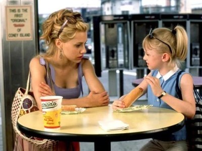 GRANDE MENINA, PEQUENA MULHER